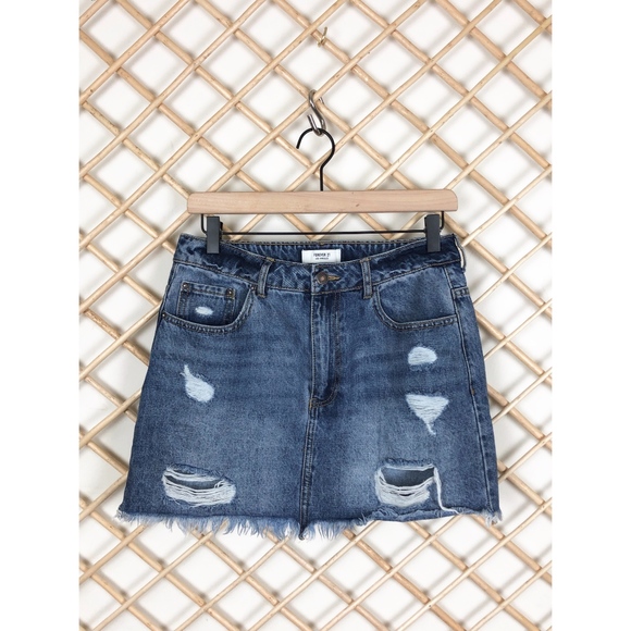 Forever 21 Dresses & Skirts - 🐆F21 Ripped Denim Skirt